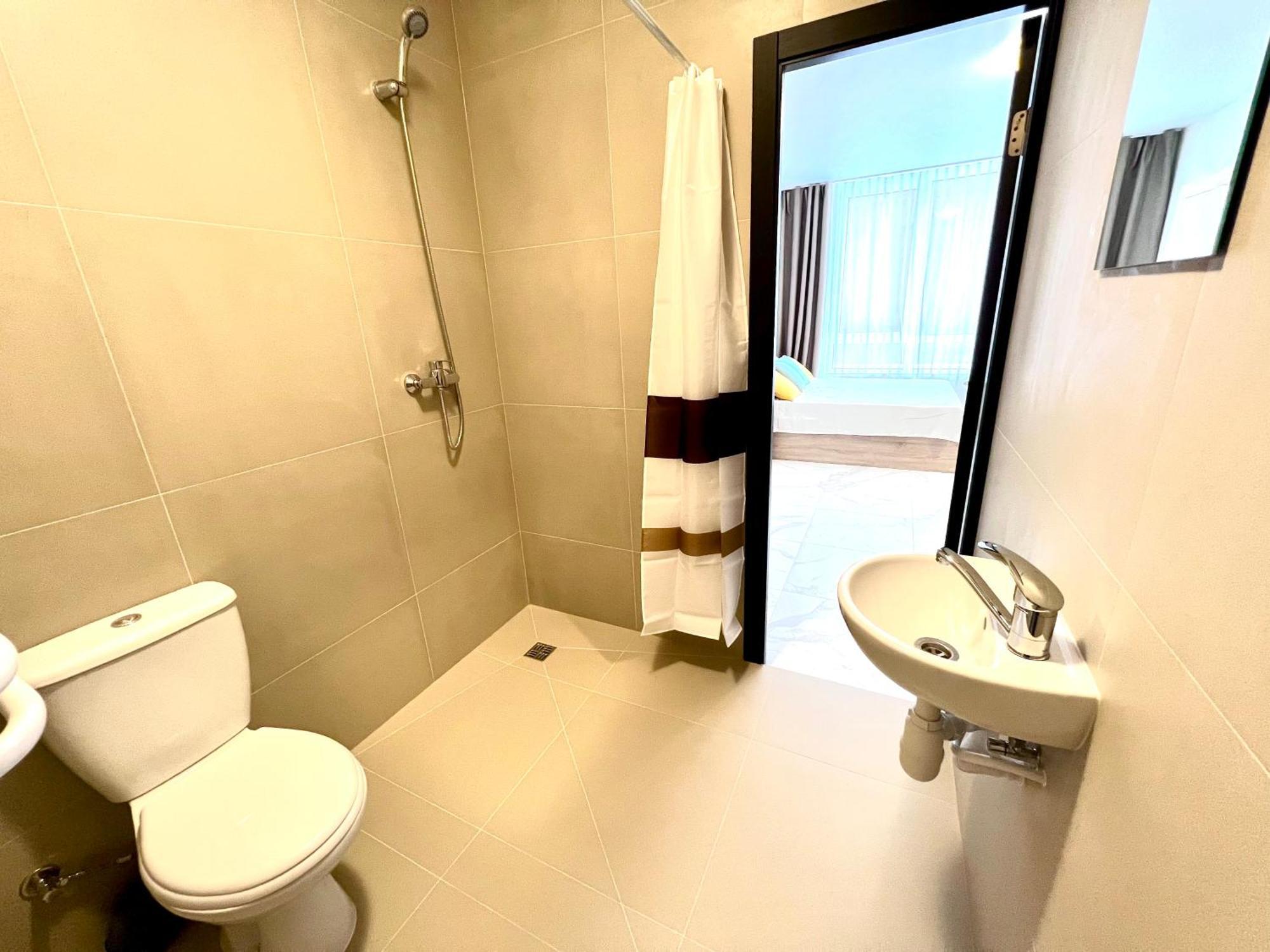 Osapart Hotel In A Complex Semycvit 4 Львов Экстерьер фото